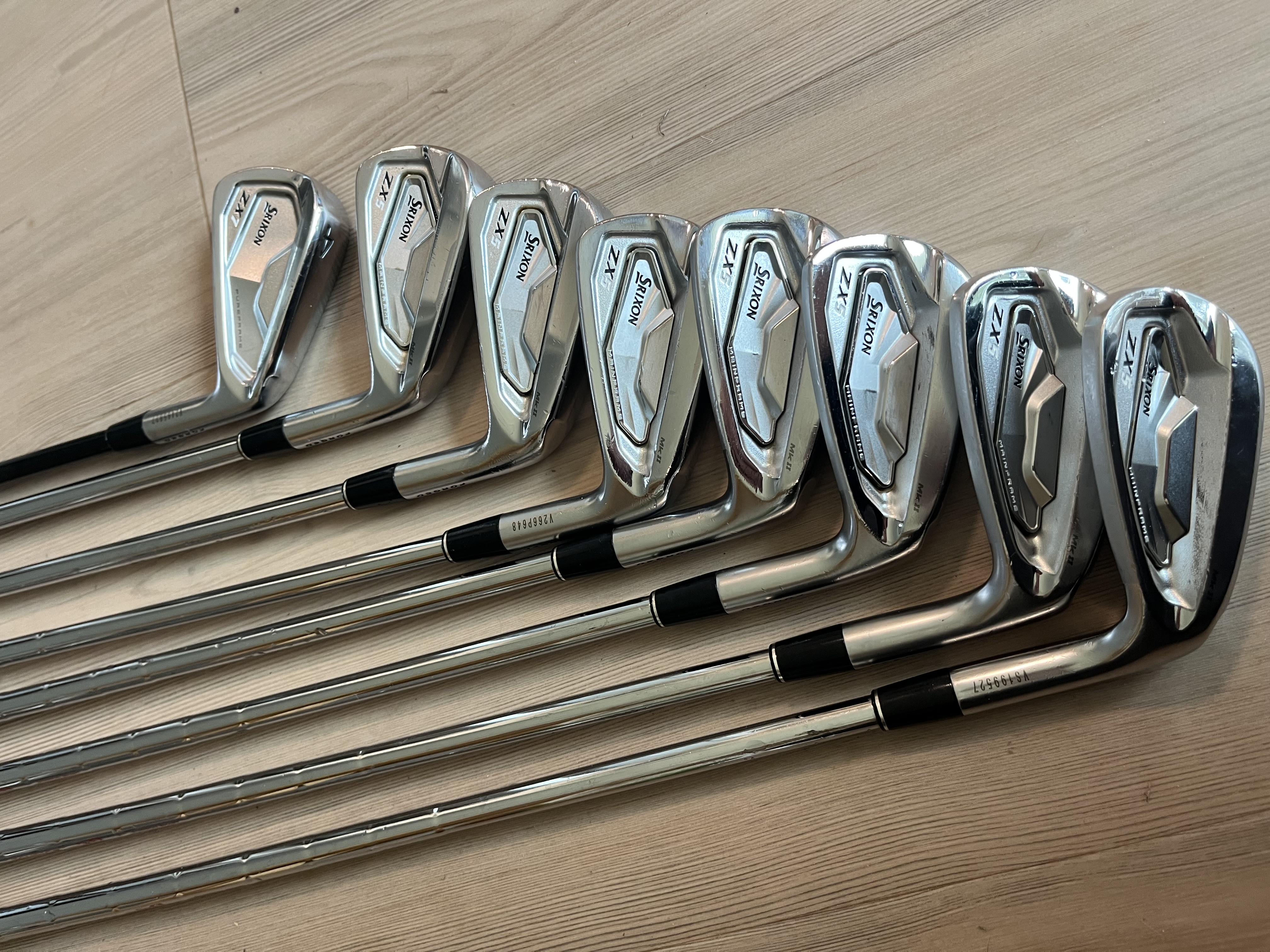 Stacked Golf · Srixon ZX5 mkii iron set 5-AW stiff