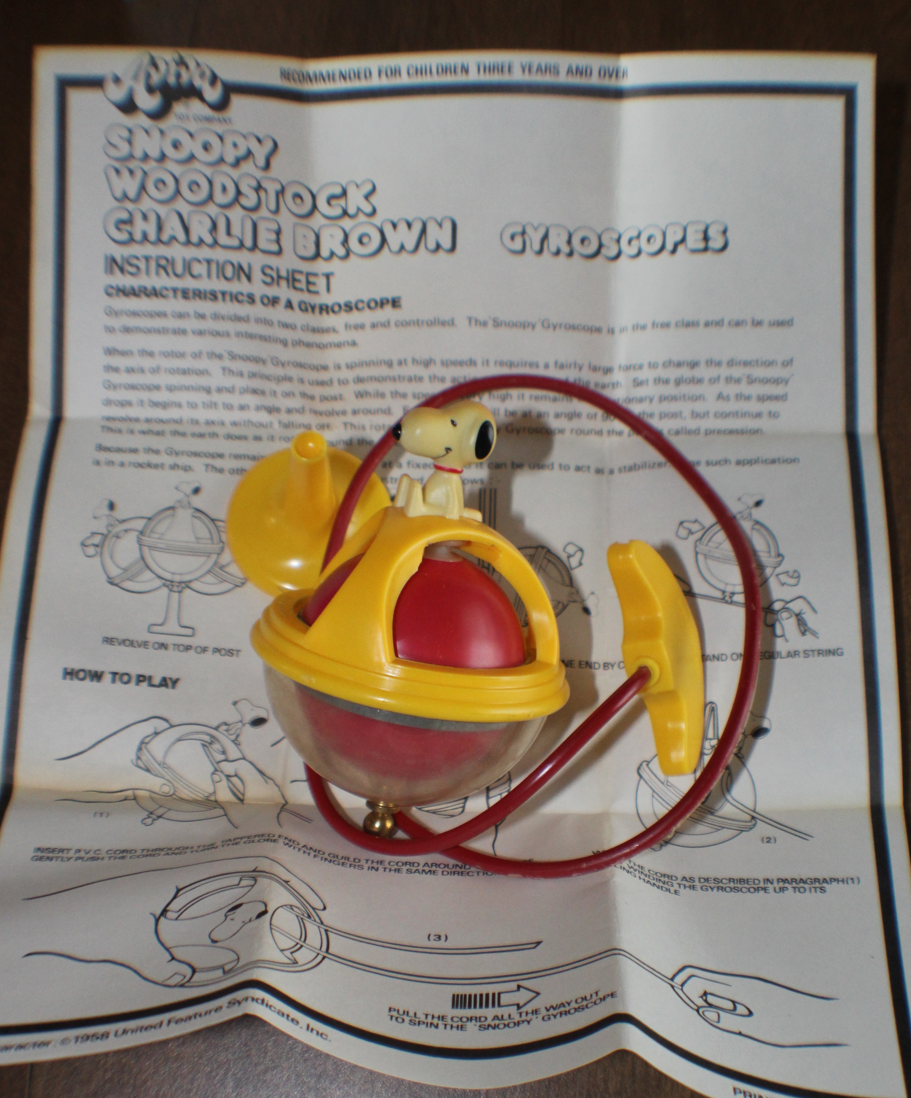 パブミラー・スヌーピー 飛行機デザイン 1965年 1965 Aviva Peanuts Snoopy Gyroscope – Original Box – Works Great