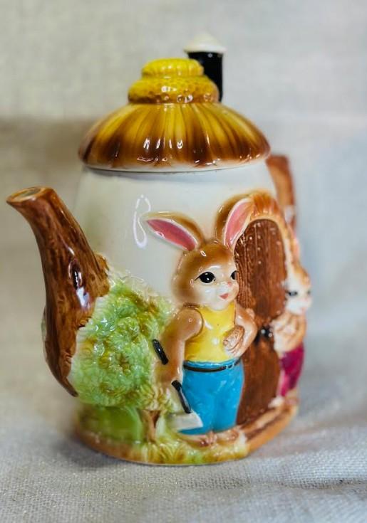 * vintage pot ୨୧ * 白ウサギさんの テリーヌポット a ウサギのテリーヌポット | リボンときどきネコ