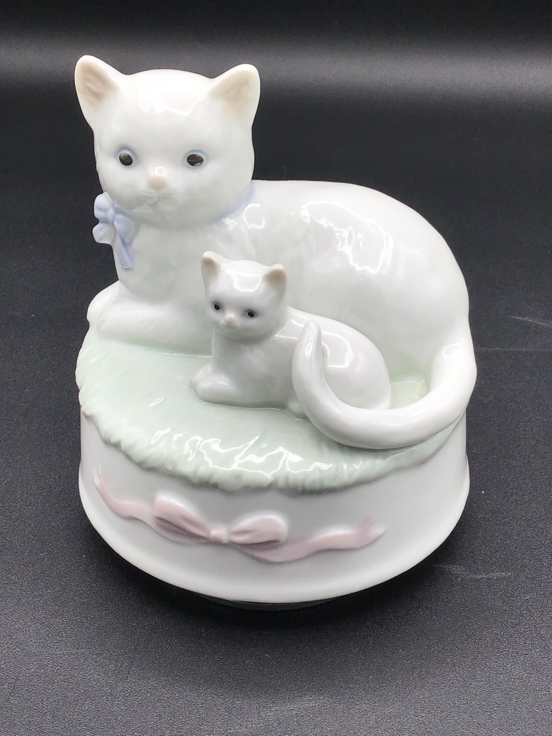 828Vintage Otagiri Musical Cat Figurine