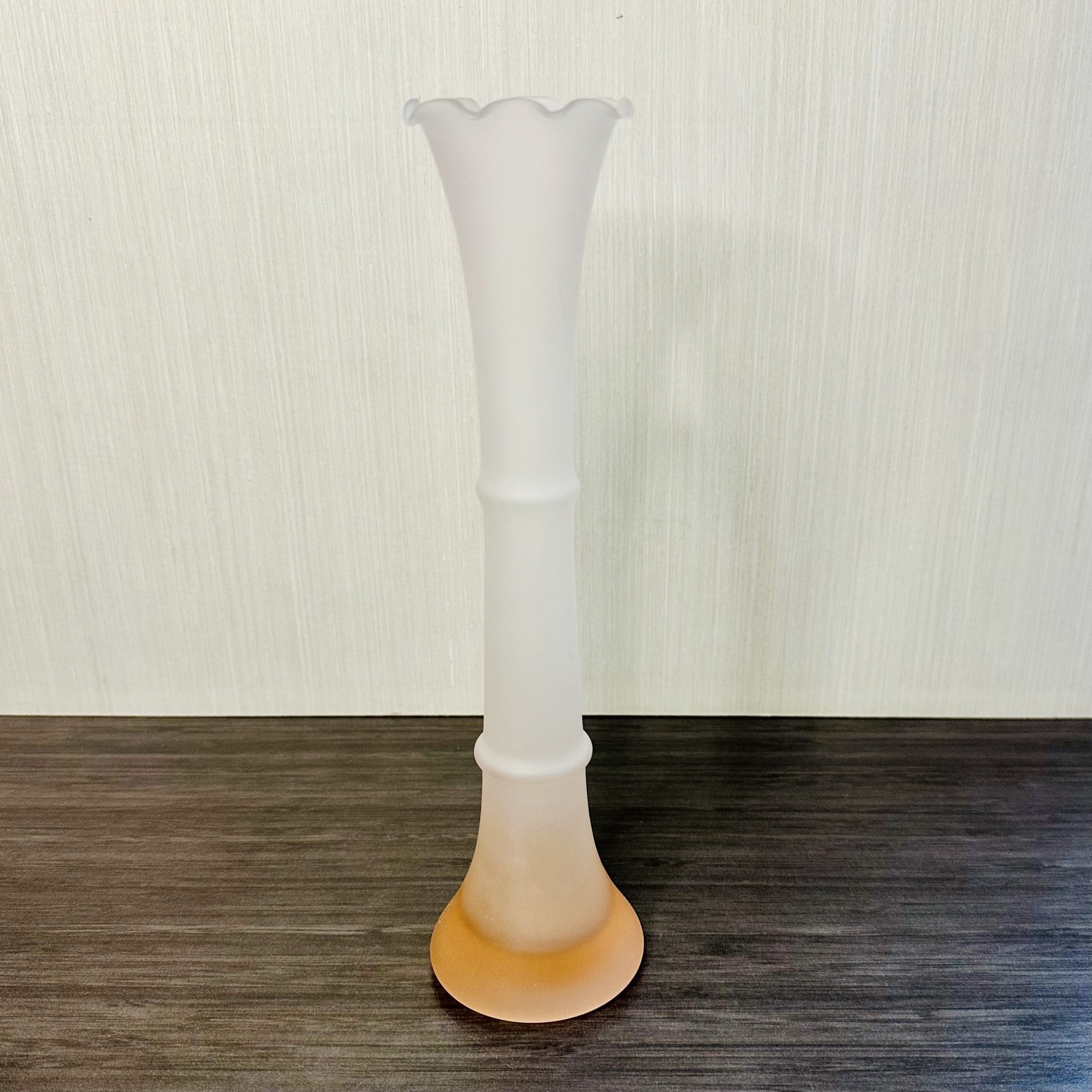Scalloped Ruffled Rim Vintage Frosted Satin Ombre Coral Pink to Light Pink Art Glass Vase ...