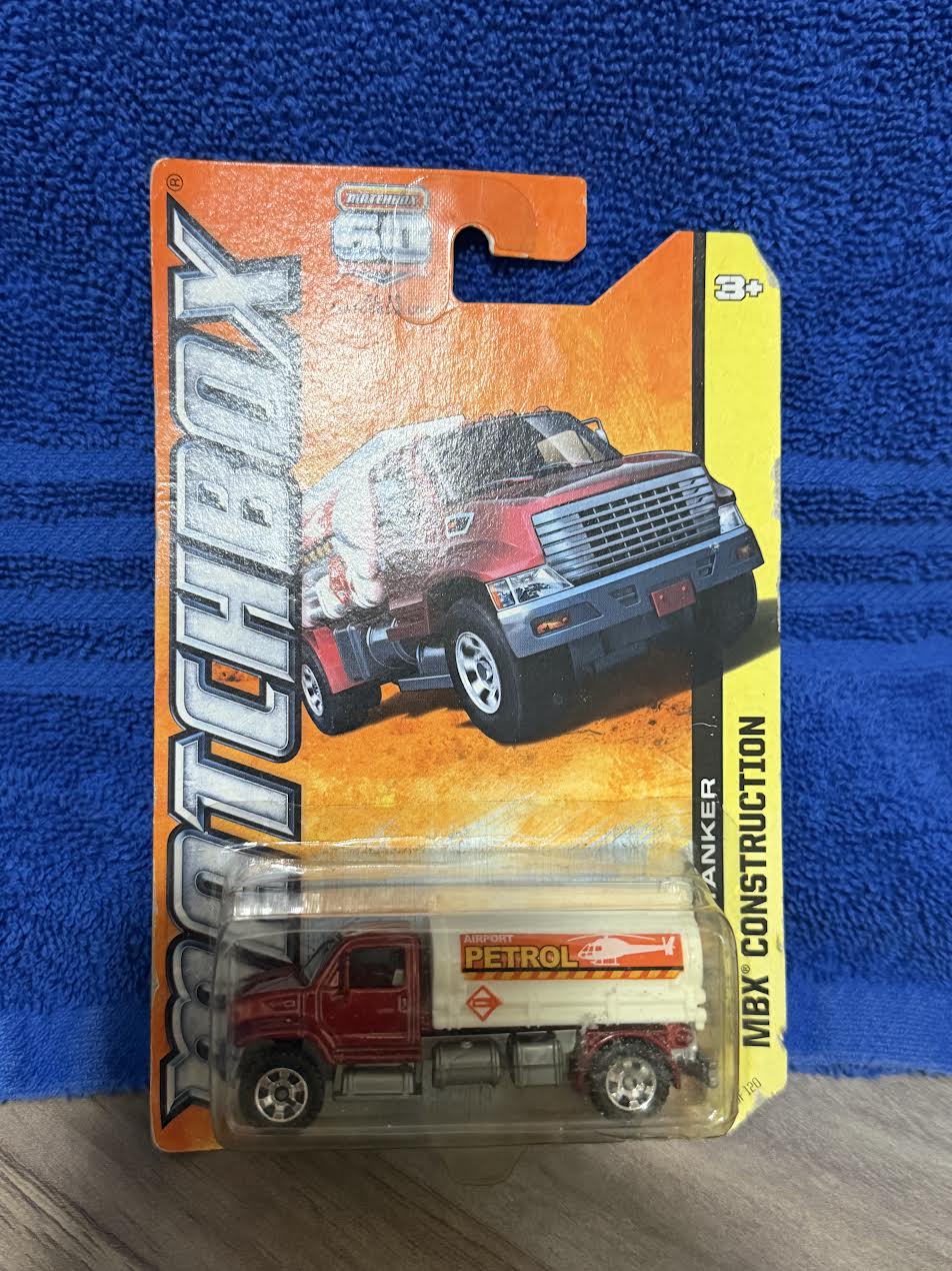 ゆ*ん様 Matchbox N98 Mobilgas タンクローリー Matchbox- Utility Tanker