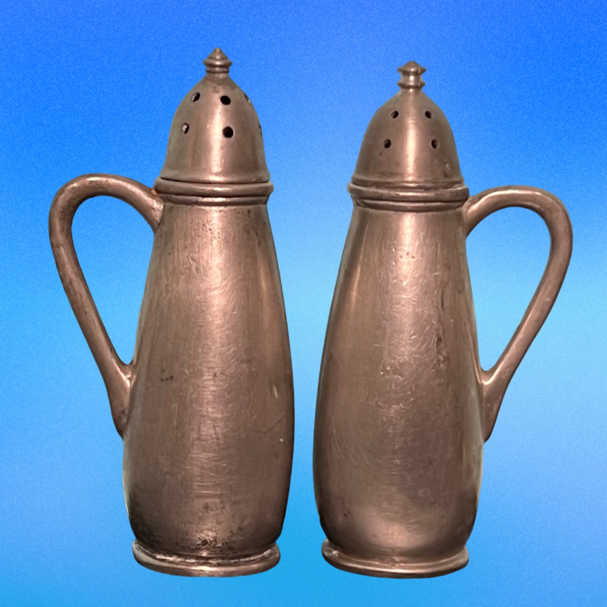 Vintage Federal Pewter 102 Salt And Pepper Shakers