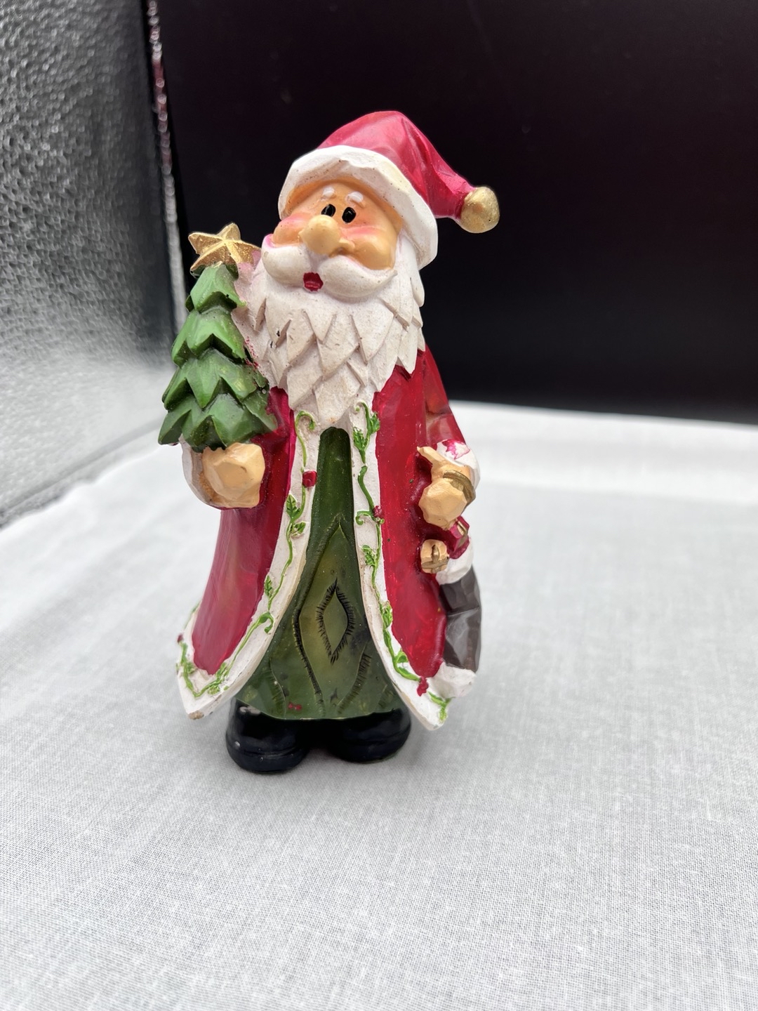 Old World Santa main image 1