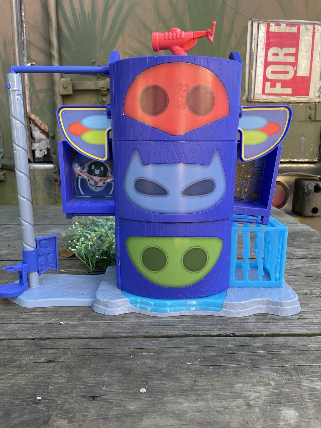 Fortnite Playset Mission Control HQ - Base Operativa Multicolore Con Accessori - Giocattolo Ufficiale Per Bambini