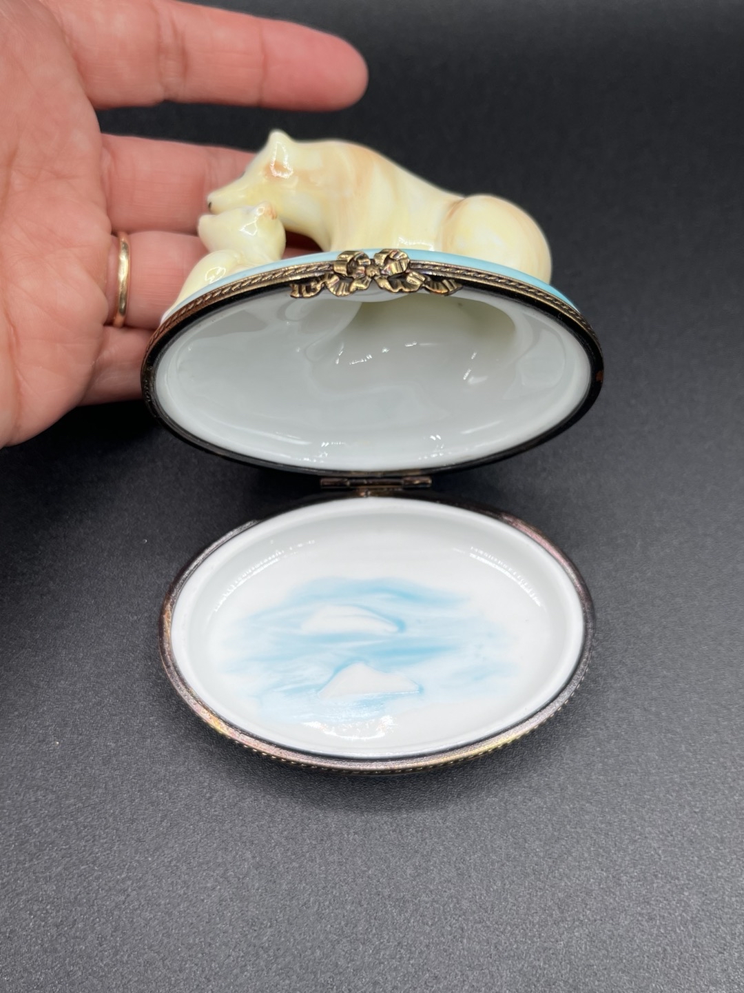Limoges Hand Painted Porcelain Polar Bears Hinged Trinket Box 🐻‍❄️