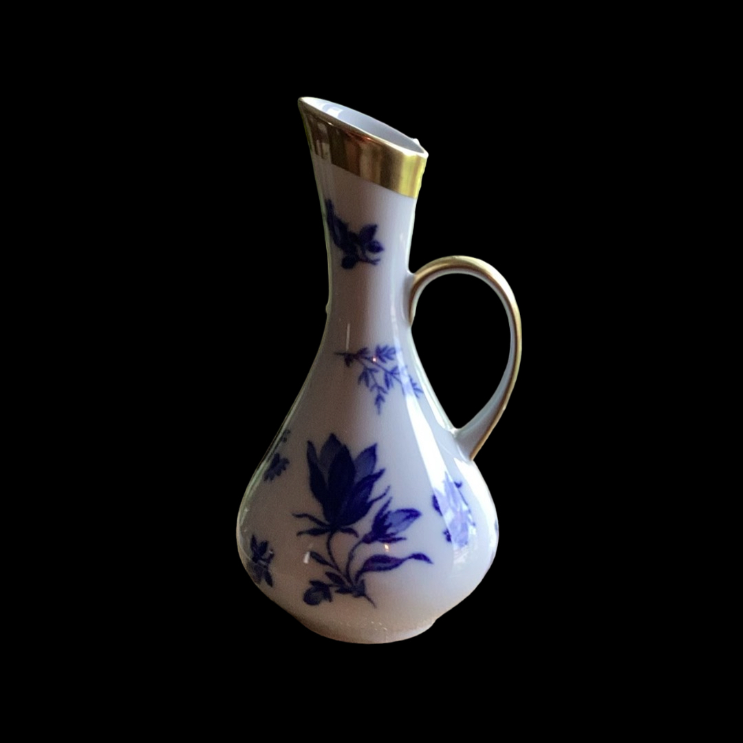 Pmr Bavaria Jaeger & Co Porzellan Vase 26. PMR Bavaria Jaeger Co. Germany Blue And White Handled Vase