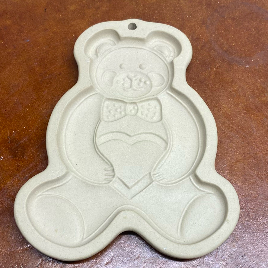 1991 The Pampered Chef Teddy Bear Clay Cookie Mold