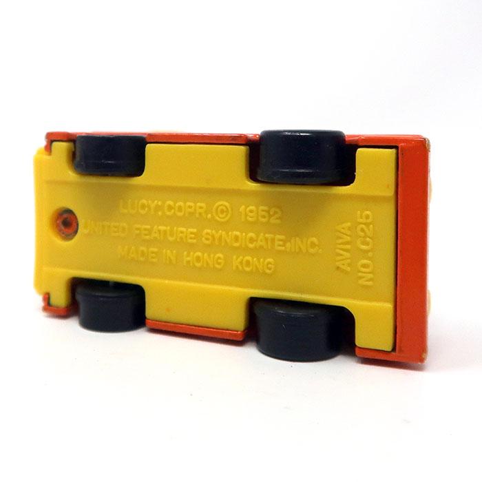 Lucy Van Pelt Psychiatric Help Car - Peanuts