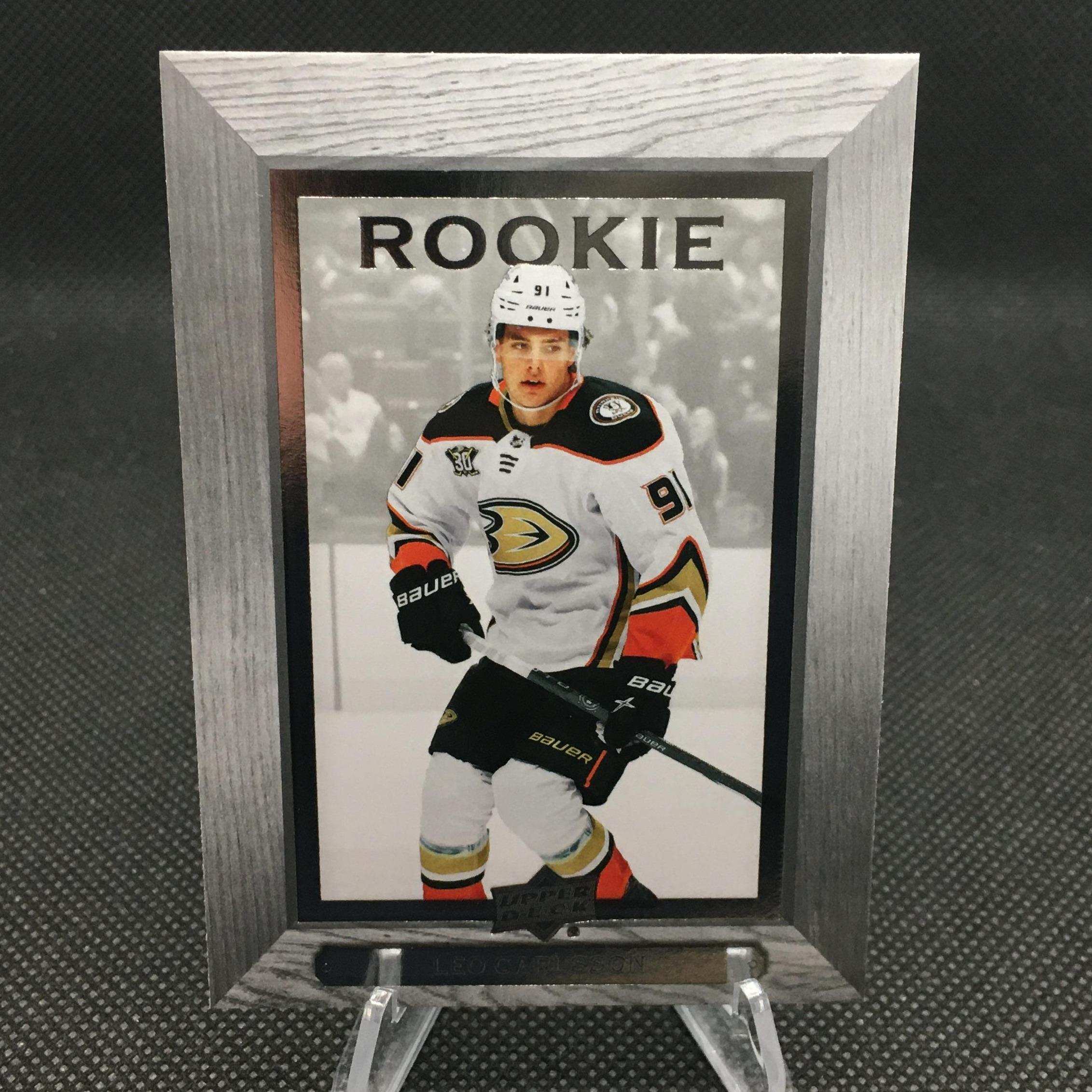 Leo Carlsson 2023-24 Extended Series Bee Hive Rookie #BH-38 - Anaheim Ducks