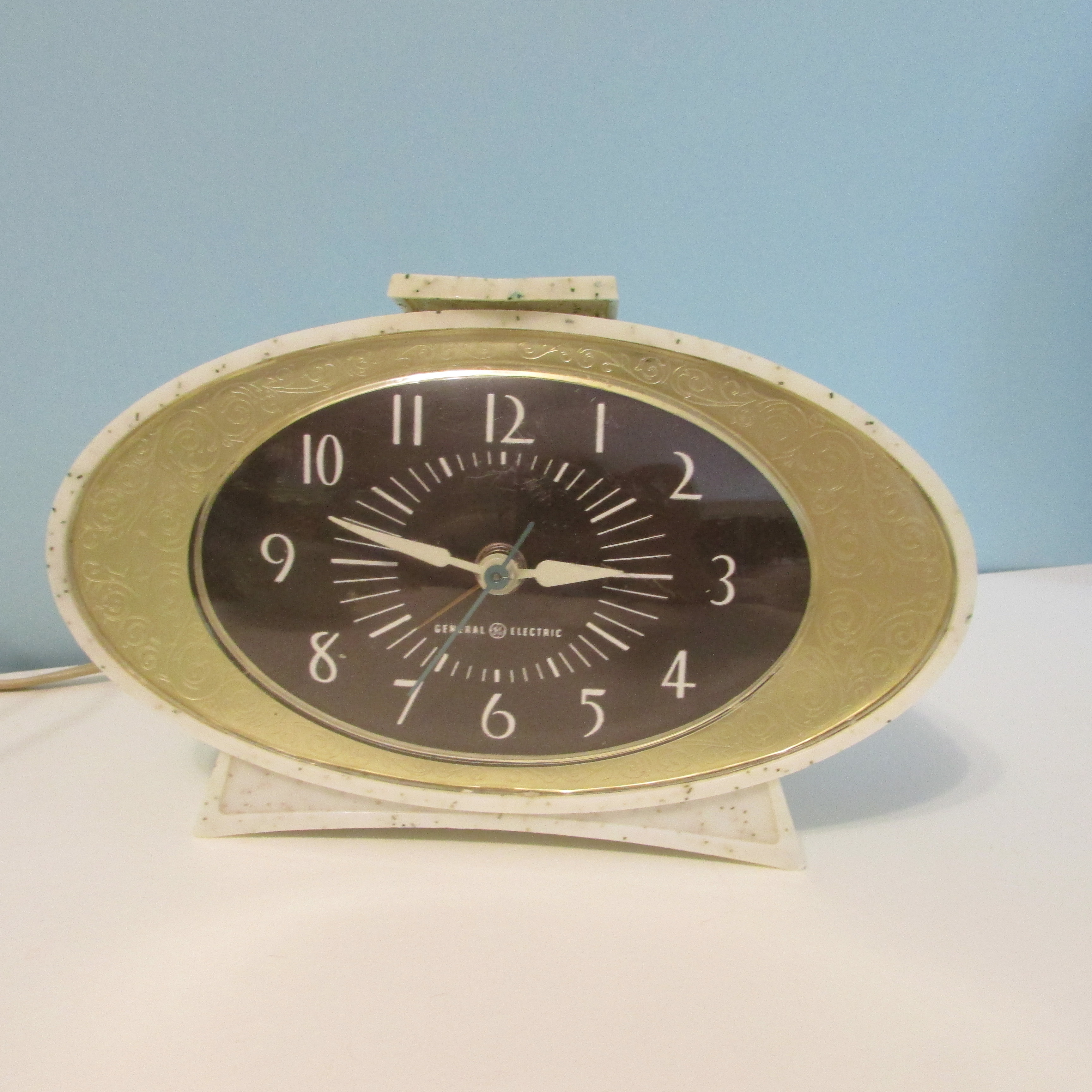 vintage Mid Century Modern General Electric Telechron 1950s clock