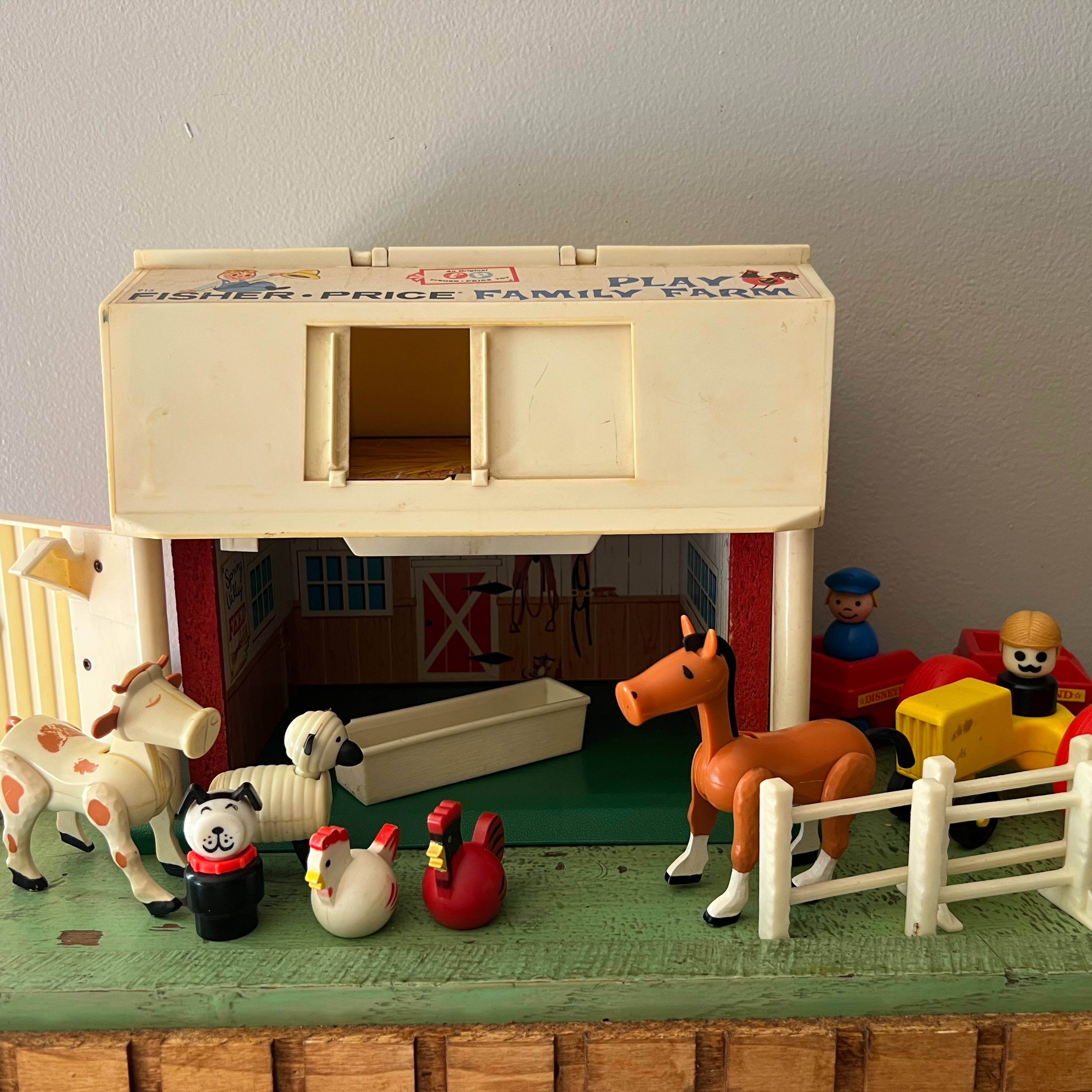 1967 Fisher Price Family Farm Little People Barn Set with Accessories ...