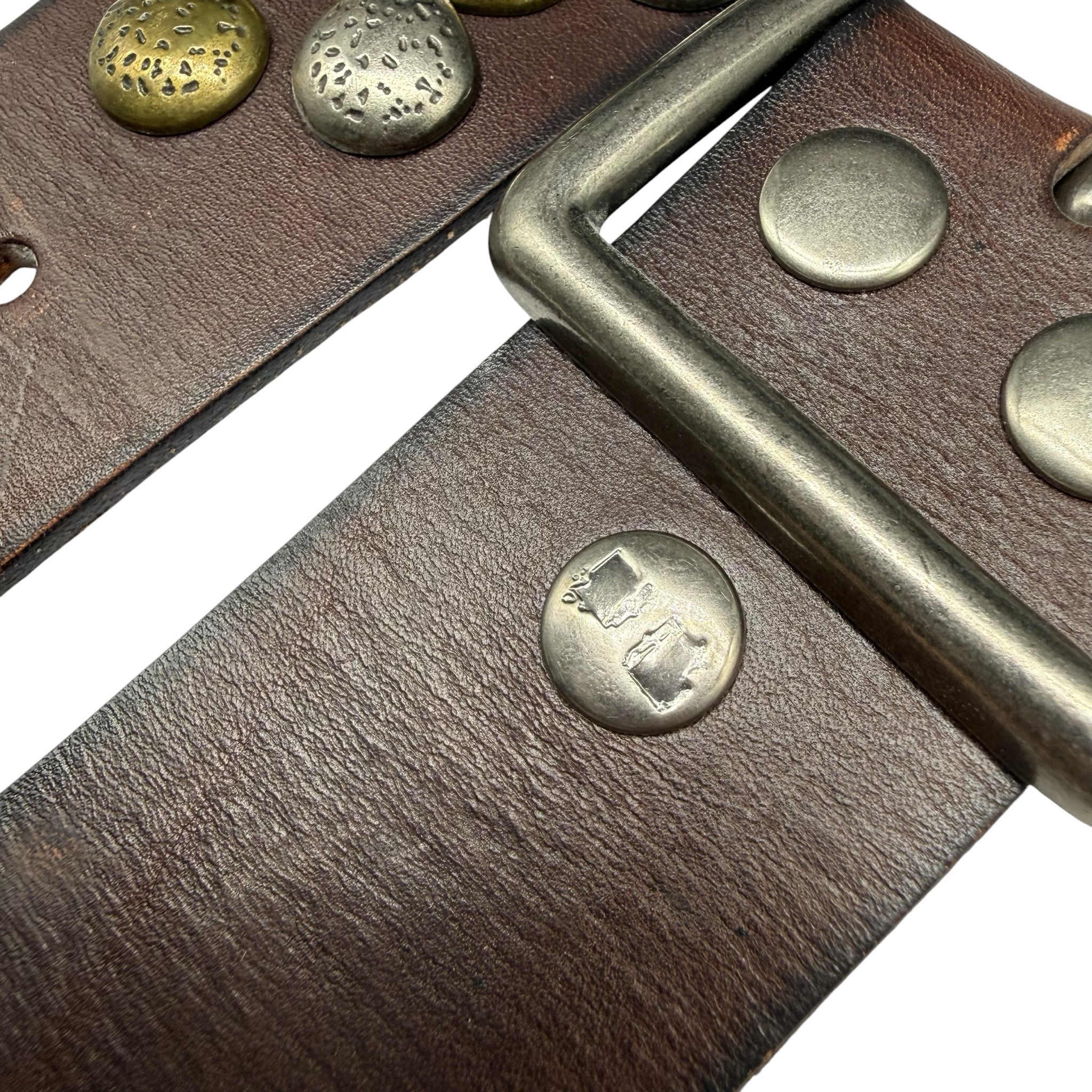 bed stu HEWITT Leather Studded Belt Brown Silver Gold Rivets  display picture 1