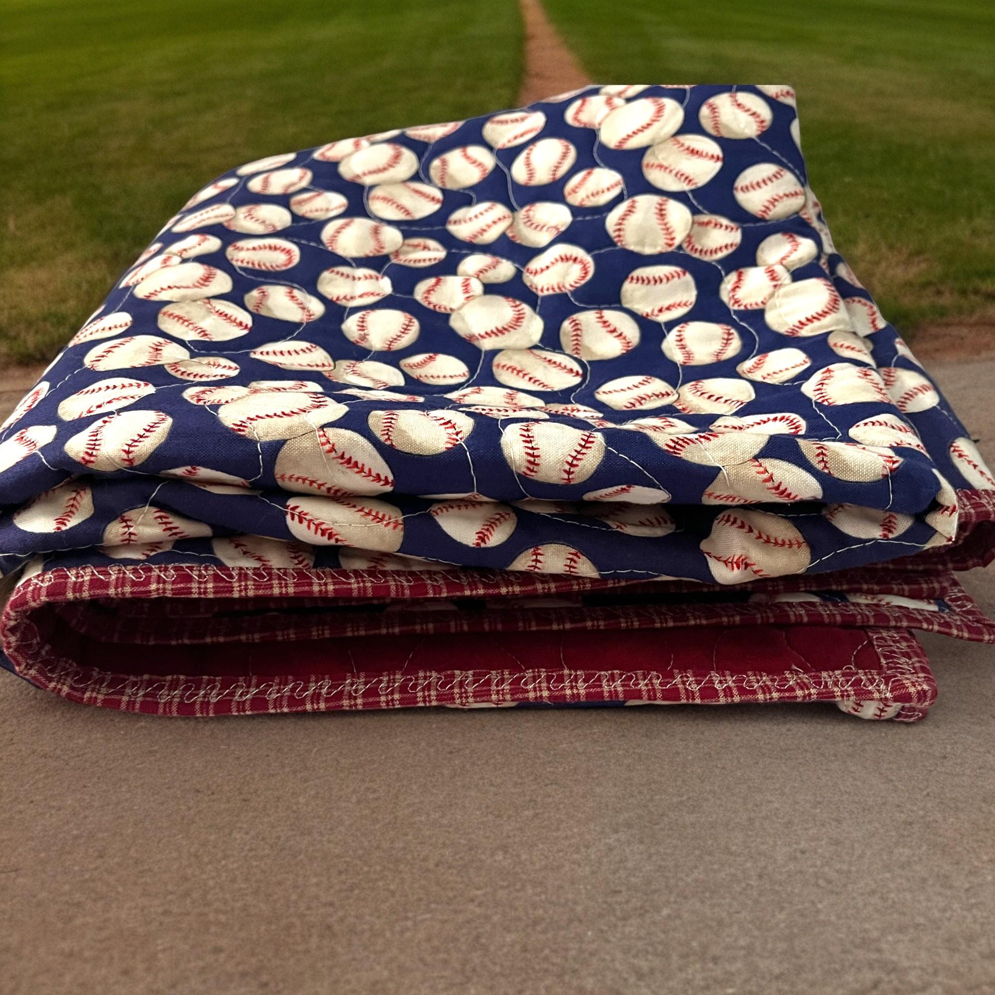 Baseball Pattern Print Hooded Blanket main image 0