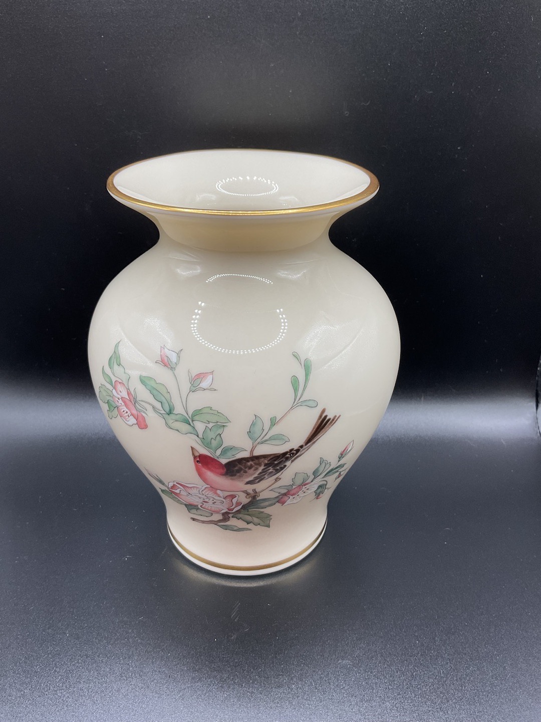 Petit Vase Bourgeon Lenox Crème Avec Bord Doré, Hauteur 14,5 Cm