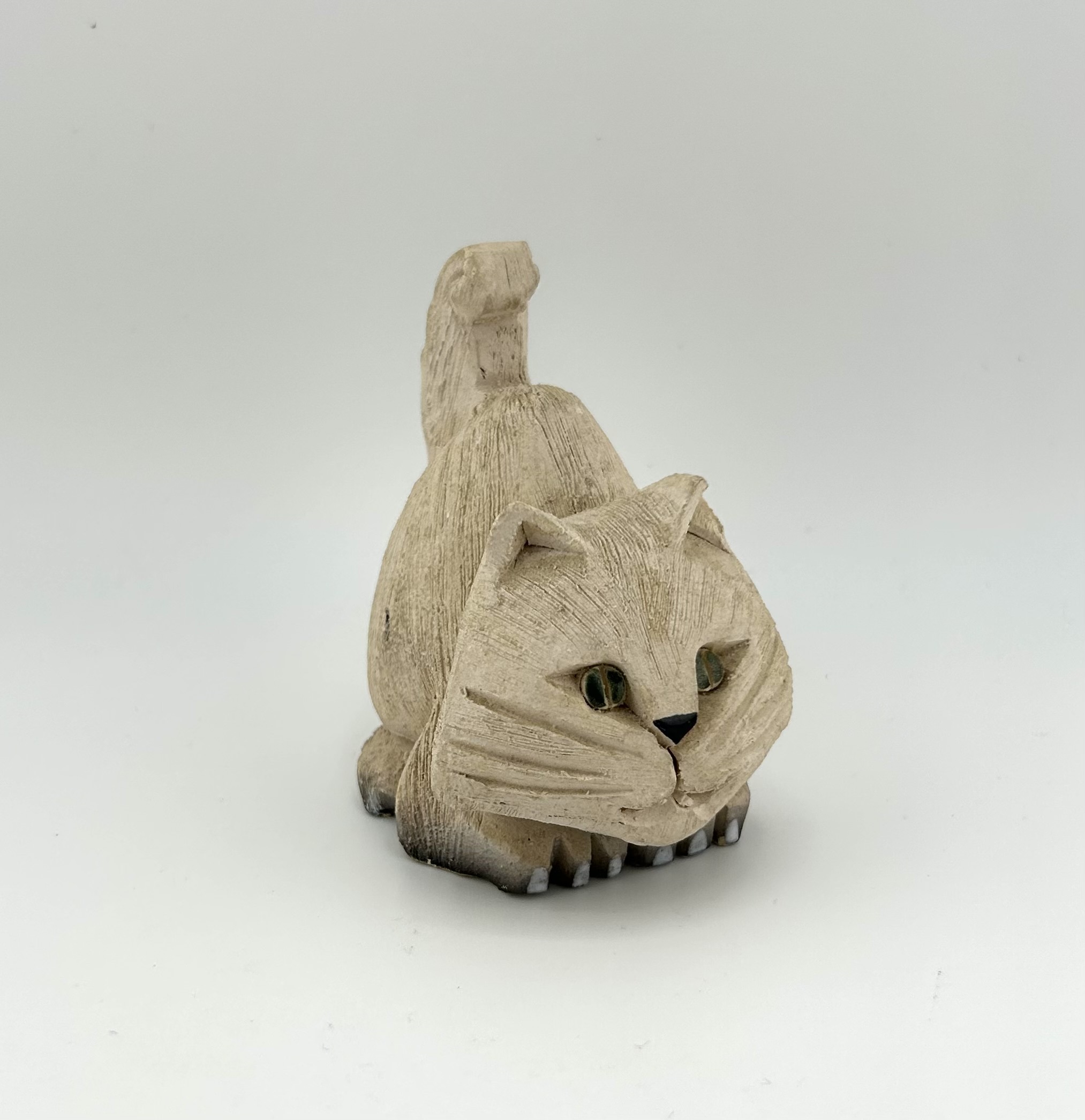 Signed Artesania Rinconada Crouching Cat 2.5