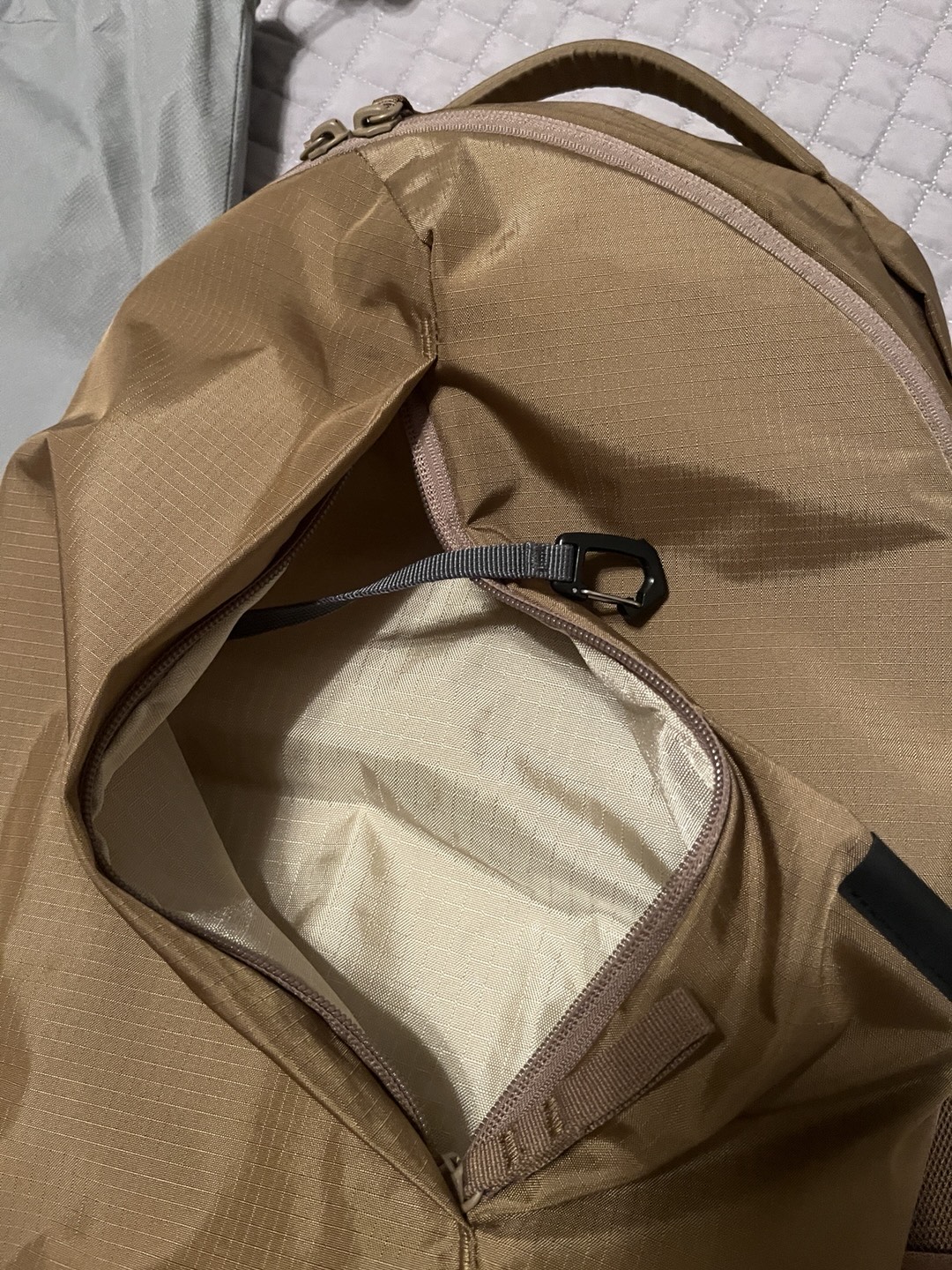 Able Carry 13 Daybag Ripstop Tan