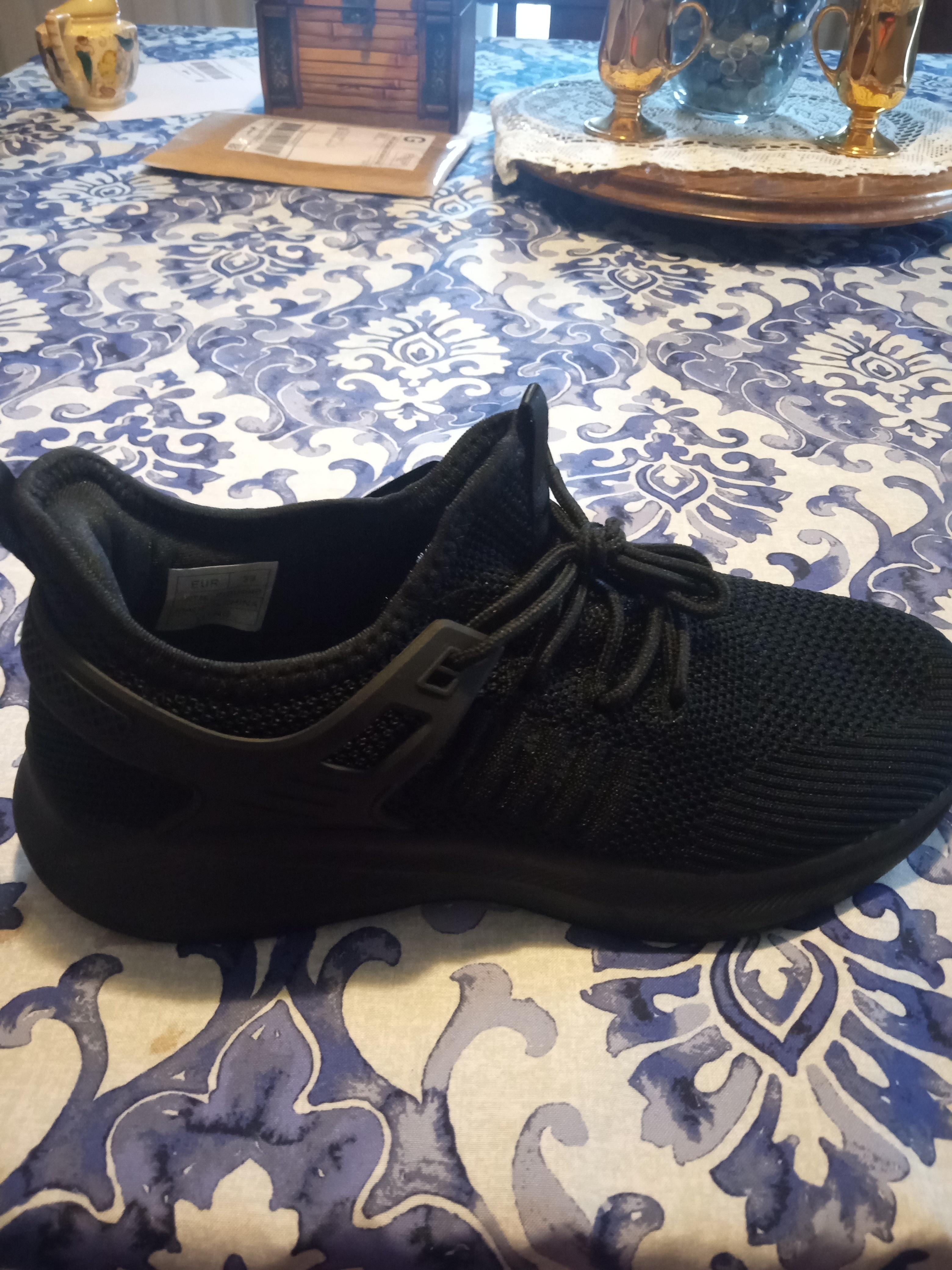 akk sneakers