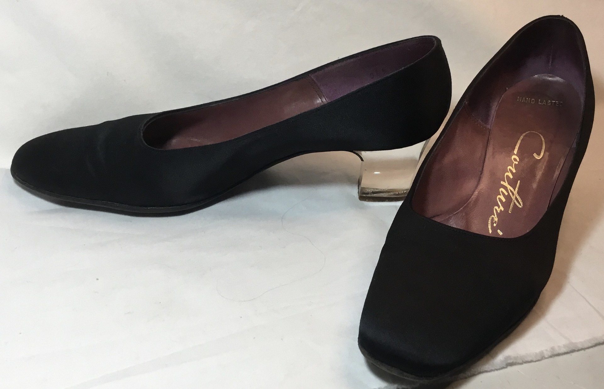 Shoes 1960s black satin pumps w Lucite heels women s size 6 5