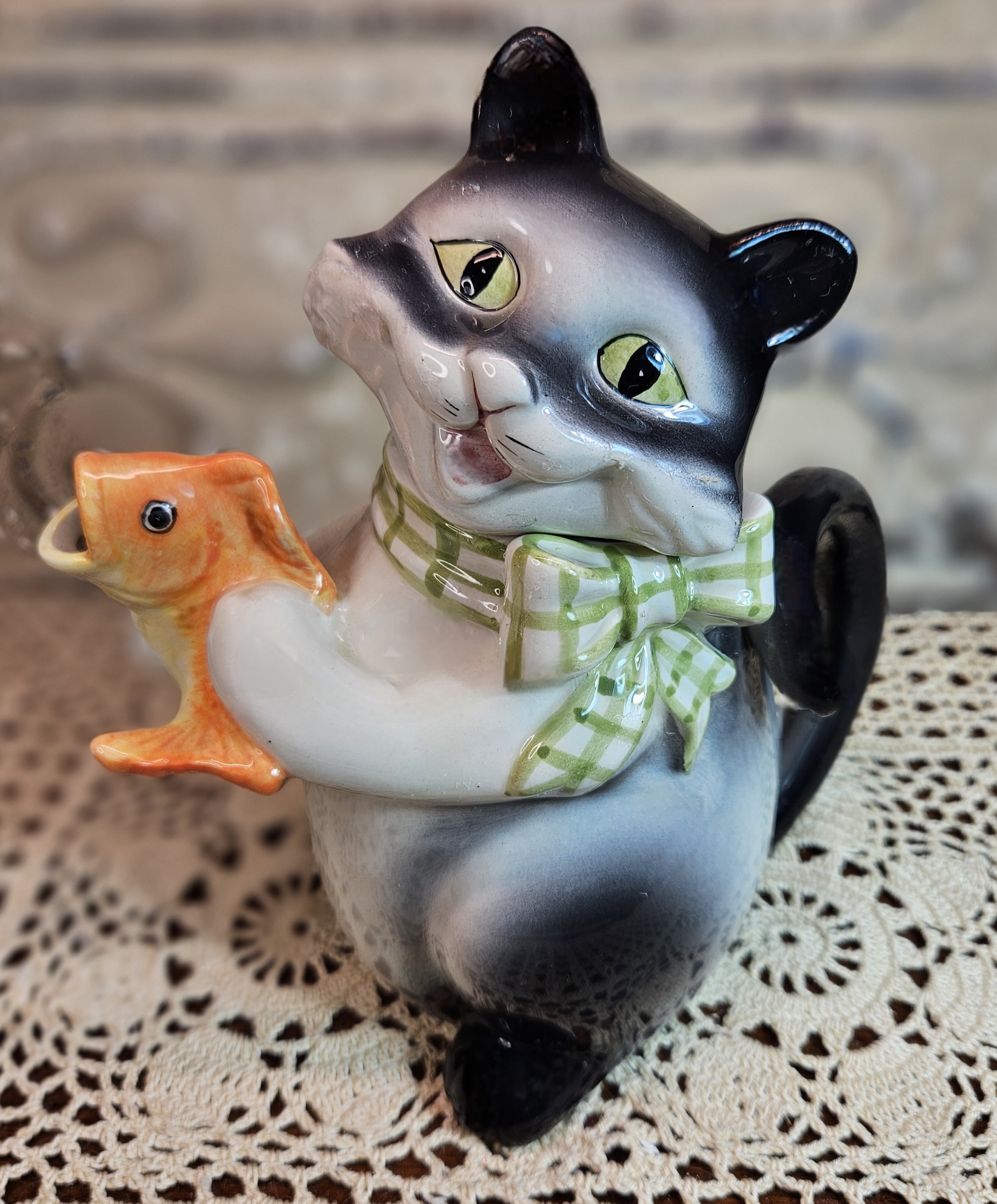Niknax · NWT Whimsical Cats Salt & Pepper Shaker Set by Pati w/ Ganz